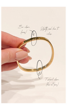 Load image into Gallery viewer, PORTER Dylan Bangle Gold - Celestial Clear
