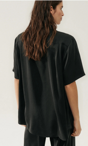 SILK LAUNDRY Short Sleeve Boyfriend Shirt